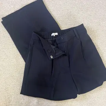 플라스테 네이비 턱 와이드 팬츠 새상품급 M 사이즈