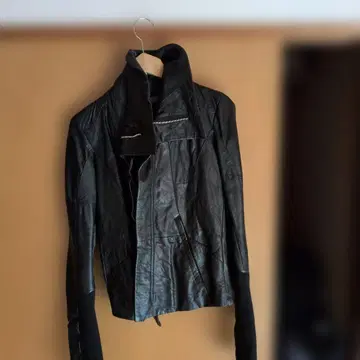 블랙 가죽 자켓