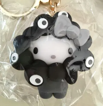 오사카 만박 한정판 키티 블랙 미야쿠미야쿠 산리오 입체 키링