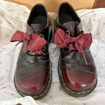 레어 닥터마틴 미사용 새상품 SYLWIA 단종