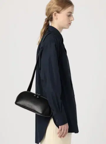 아드카람 숄더백