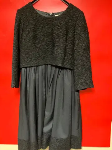 Cara 블랙 긴팔 무릎 기장 원피스