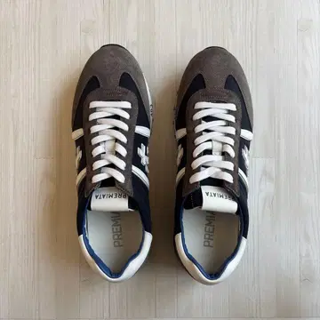 PREMIATA 네이비 그레이 스니커즈