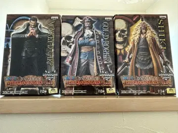 원피스 DX피규어 로저&시키 덤 가프 (변색 있습니다.)