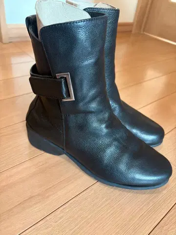 fit fit 버클 포함 블랙 가죽 부츠
