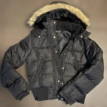 블랙 다운 자켓 후드 부착