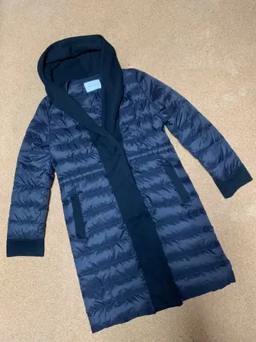 메이슨 그레이 후드 부착 이소재 다운 자켓