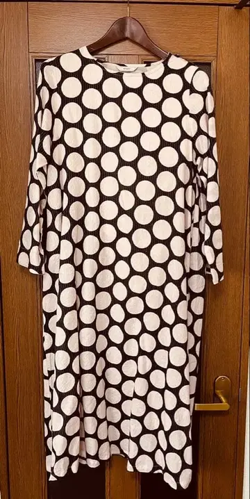 artipur 미착용 도트 원피스