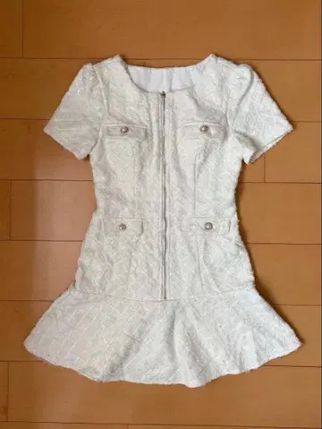 JEWELS 트위드 로우라이즈 미니 드레스