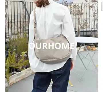 OUR HOME 베이지 문 숄더백