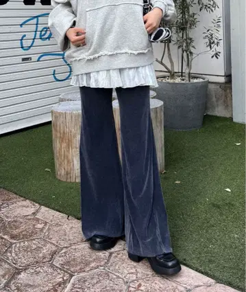 kastane 벨로아 튤 가공 팬츠 플레어 팬츠 카스타네