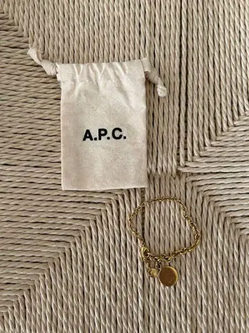 A.P.C. 아페쎄 팔찌