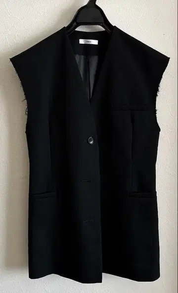 digne cut off gilet 디뉴 베스트