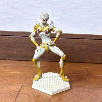 죠죠의 기묘한 모험 피규어 화이트 골드