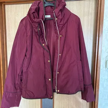 버건디 후드 부착 자켓 11R