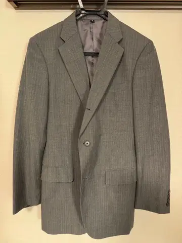 유니클로 그레이 스트라이프 비즈니스 정장 세트