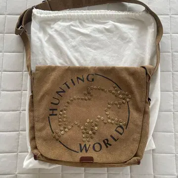 HUNTING WORLD 숄더백 베이지