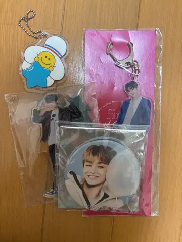 treasure 지훈 아크릴 스탠드 아크릴 키링 캔뱃지