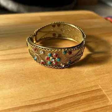 엘레강트한 컬러 스톤 팔찌