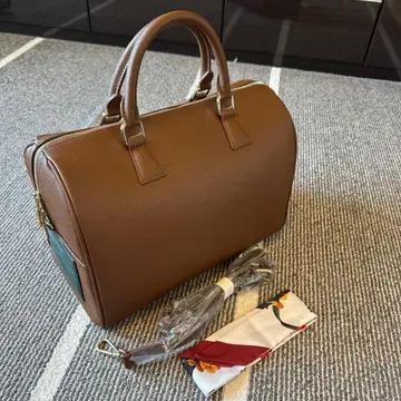 BTS MUTE BOSTON BAG (브라운)