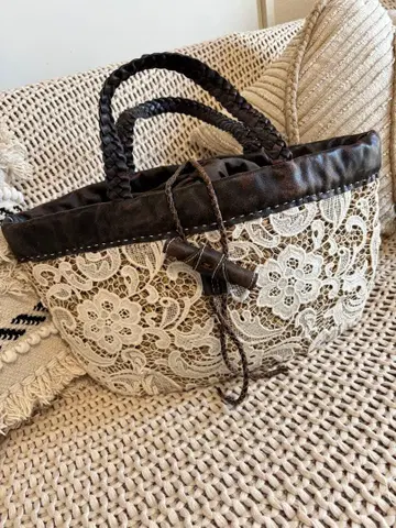 꽃무늬 레이스 바스켓백 아이보리