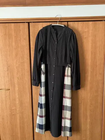 셔츠 원피스 긴팔 블랙과 체크 무늬 사이즈 38