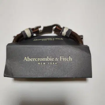 Abercrombie & Fitch 클래식 가죽 팔찌