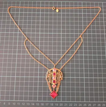 칼 라거펠트 빈티지 목걸이