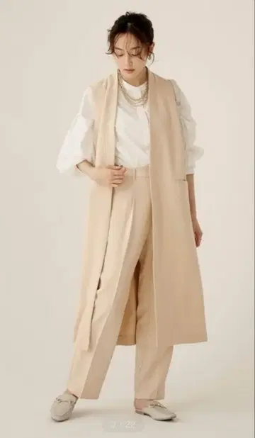 UR'S 유어즈 롱베스트 베이지 사이즈 M