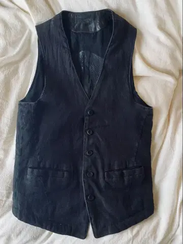 이삼 카타야마 백러쉬 린넨 베스트 카프 가죽 해골