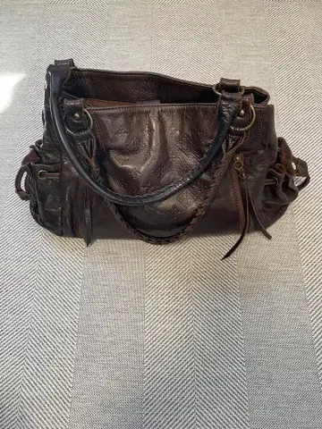 루셋 다크 브라운 가죽 핸드백