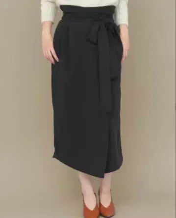 KBF 허리 리본 랩스커트 블랙