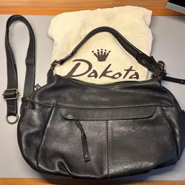 다코타 숄더백 블랙