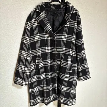 체크 무늬 롱 코트