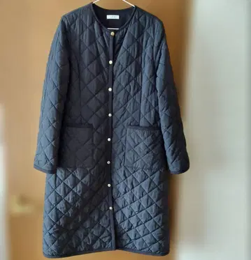 새상품급 avv 퀼팅 코트 네이비