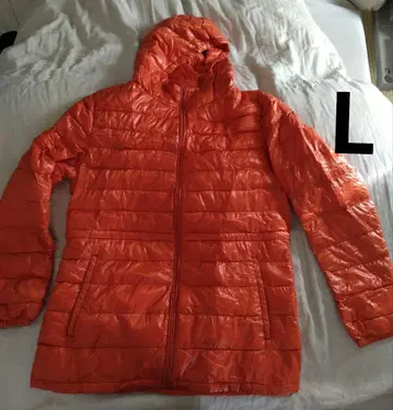 유니클로 L 오렌지 후드 부착 다운 자켓