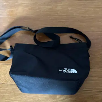 THE NORTH FACE 블랙 숄더백