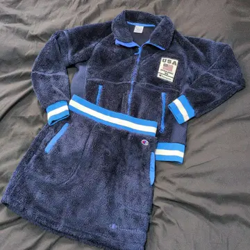 Champion USA 패치가 달린 플리스 셋업