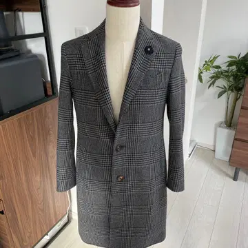 LARDINI 그레이 계열 체크 무늬 체스터 코트