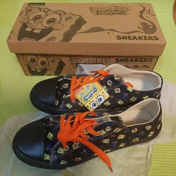 스펀지밥 새상품 스니커즈 25cm