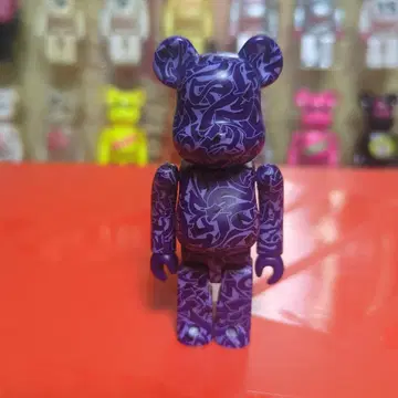 BWWT 한정판 WEST ONE 베어브릭 100%