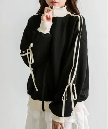 소매 리본 트랙 자켓