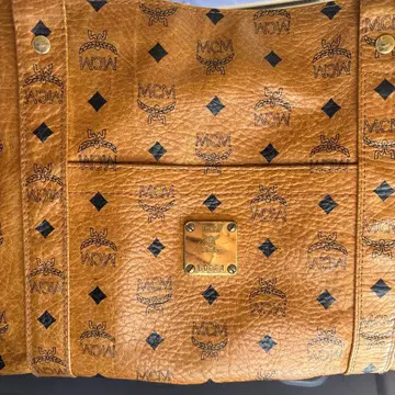 MCM 브라운 가죽 토트백