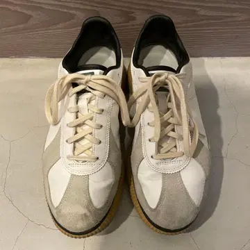 오니츠카타이거 delecity