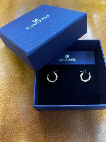 스와로브스키 후프 귀걸이 골드