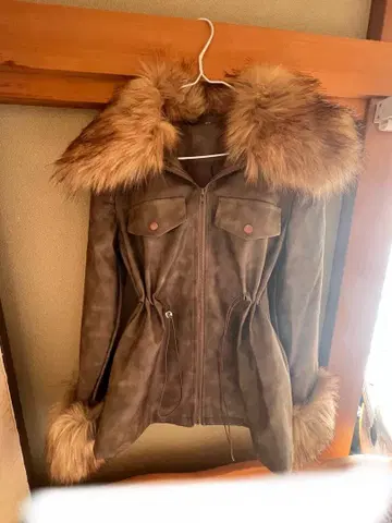 브라운 가죽 자켓 퍼 포함