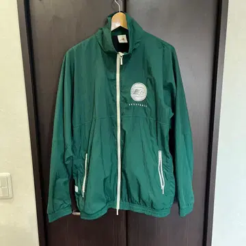 뉴발란스 농구 윈드브레이커