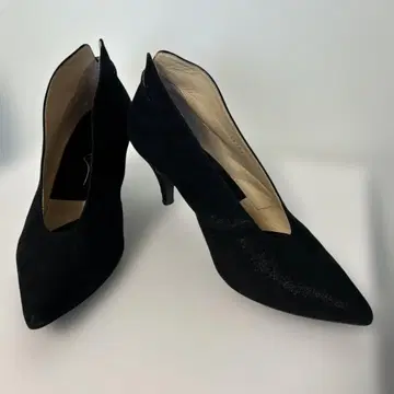 엘레강트 펌프스