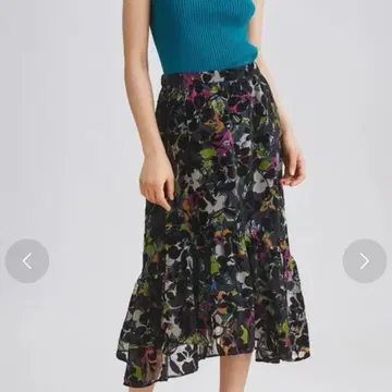 그레이스 콘티넨탈 플레어 스커트 벨벳 오팔 스커트