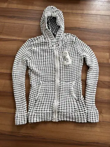 1PIU1UGUALE3 후드 부착 후드티 화이트